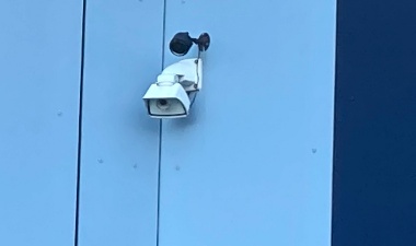 Ueberwachungskamera am PLANET IC Gebäude