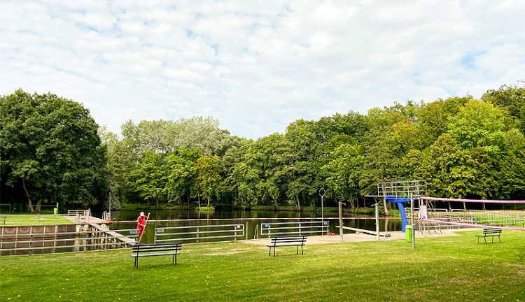 Waldbad in der Bekow Leeres Waldbad in der Bekow
