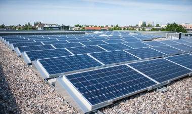 Photovoltaikanlage auf dem Dach des PLANET IC Firmengebäudes
