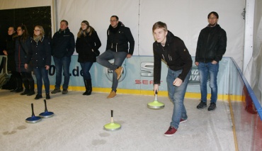 Spannung beim Eisstockschießen in Schwerin (2018)