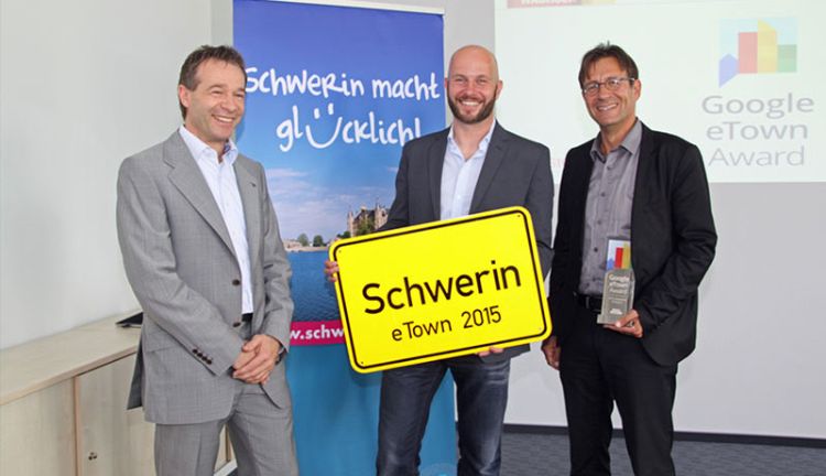 Google verleiht Schwerin den "eTown Award 2015" Google verleiht Schwerin den "eTown Award 2015"