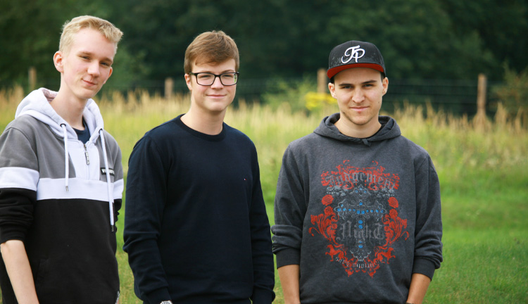 Die drei Auszubildenden 2019: Eric, Philipp und Sean (v.l.n.r.) Drei neue Auszubildende 2019 bei PLANET IC
